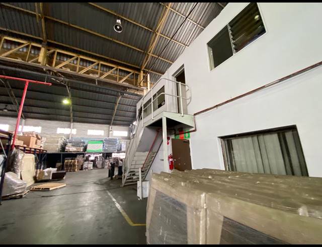 8,000M² WAREHOUSE TO LET IN INDUSTRIA WEST